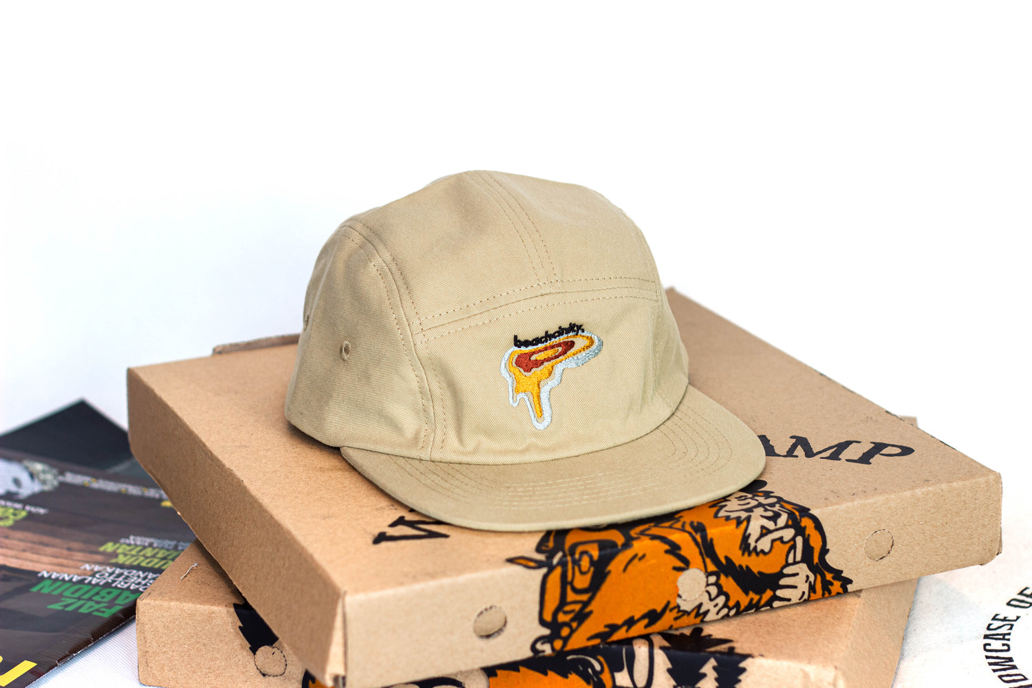 BEACHCINITY 5-PANEL HAT (KHAKI)